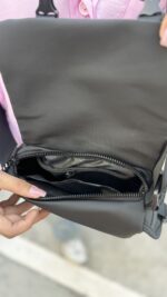 کیف دوشی والنیتر بلک گولد